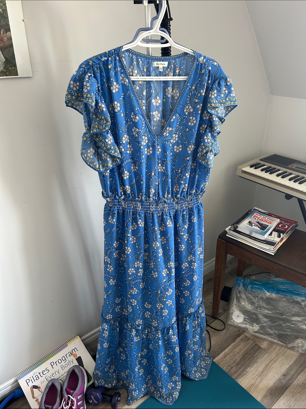 Max Studio Blue Floral V-Neck Maxi Dress with Ruffle Sleeves